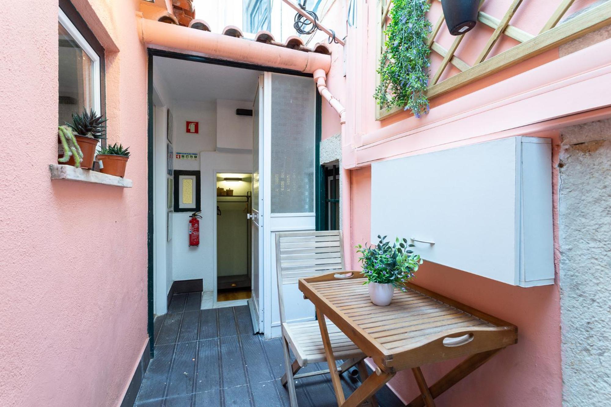 Camoes Lounge Apartment W/Courtyard Lisboa 外观 照片